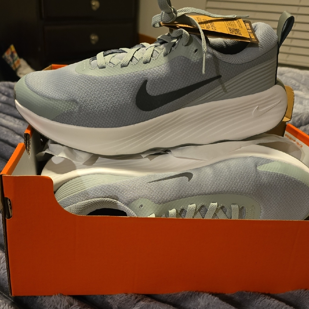 Nike Light Gray Athletic Sneakers
